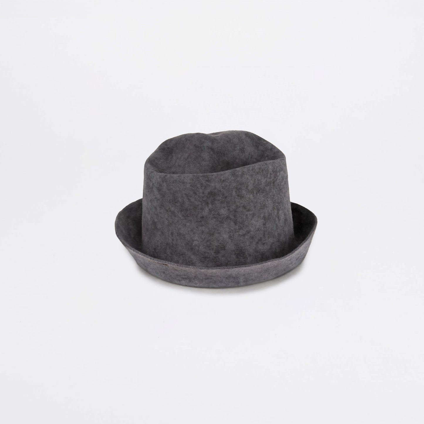 ARTISTA lapin cement hand painted