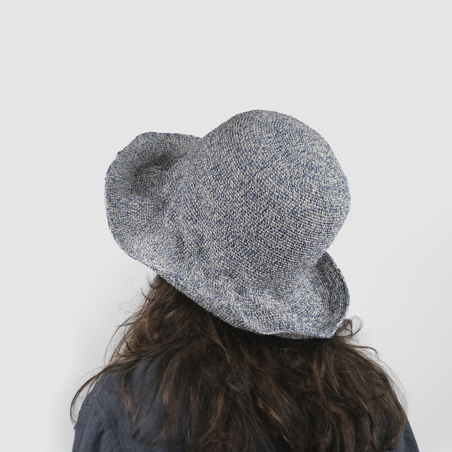 ISLE NEW paper white blue