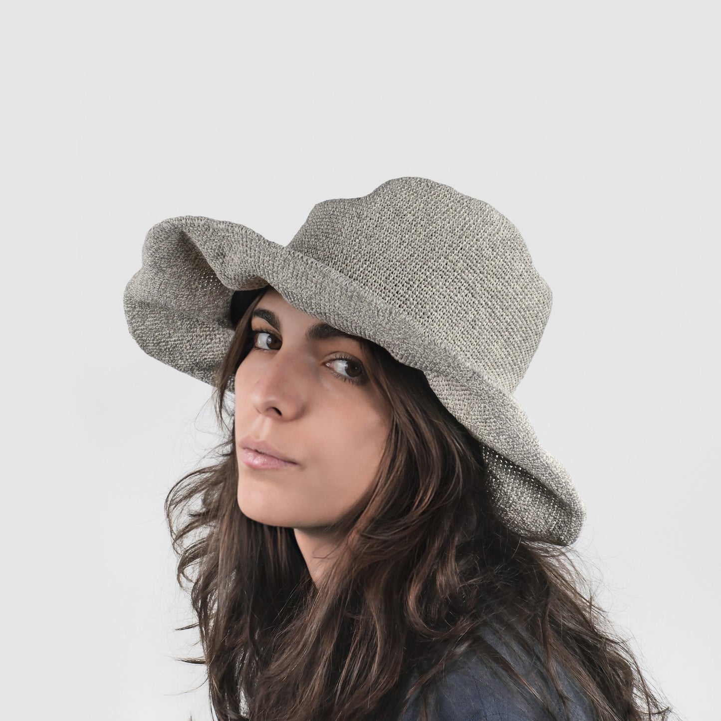 ISLE NEW paper white grey