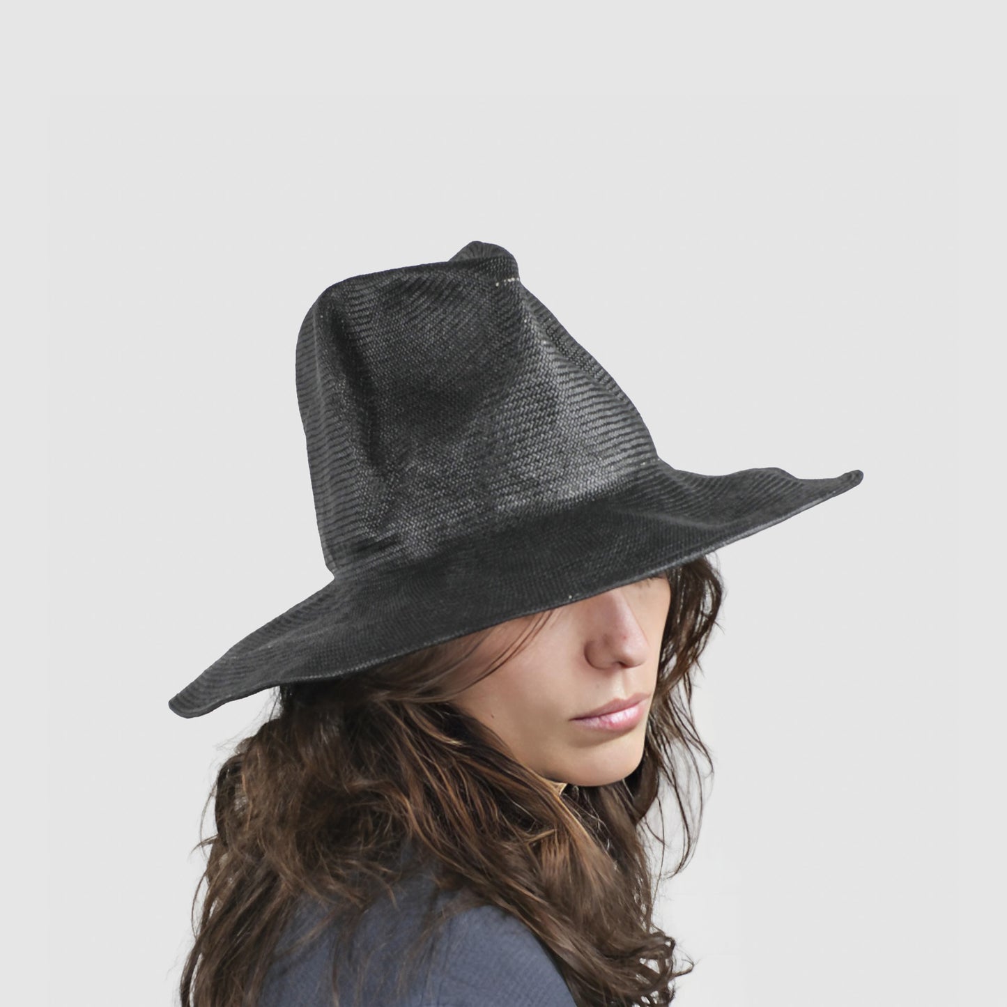 MONTA paper black