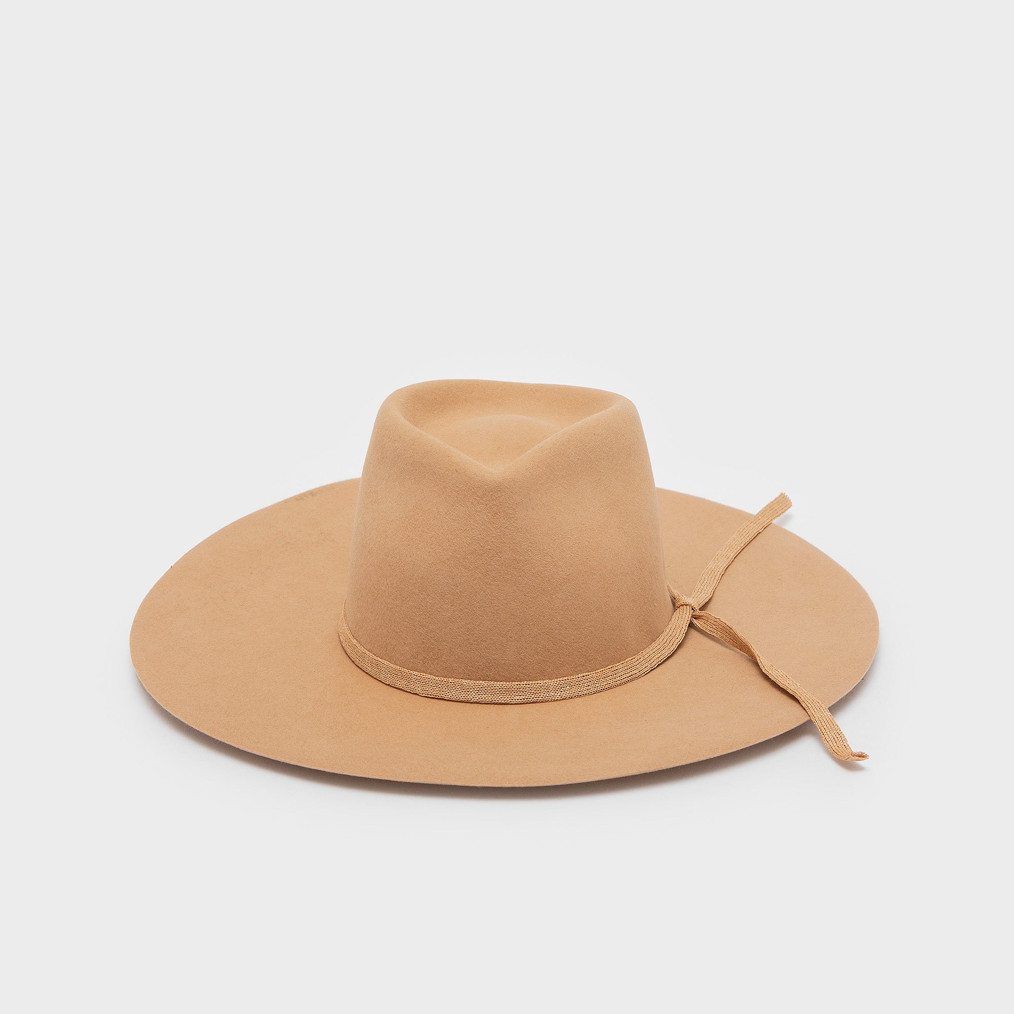 Reinhard Plank | Nana Hat Camel with Beige Laces